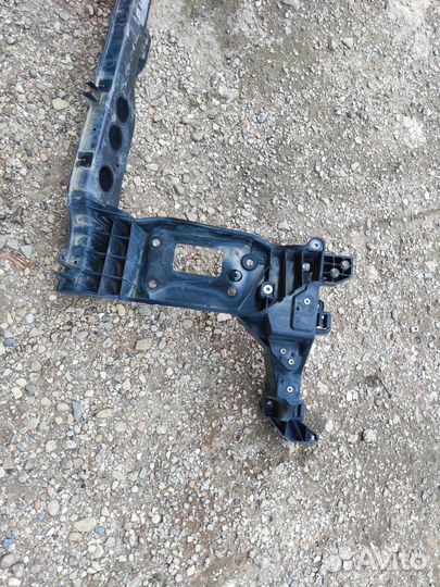 Панель передняя Hyundai Tucson 3 2015 oem 64101D70