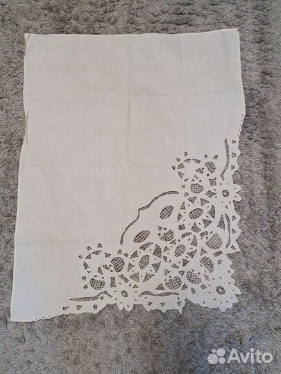 Старинные занавески на двери