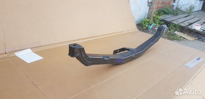 Кронштейн задней балки поперечный Opel Astra J