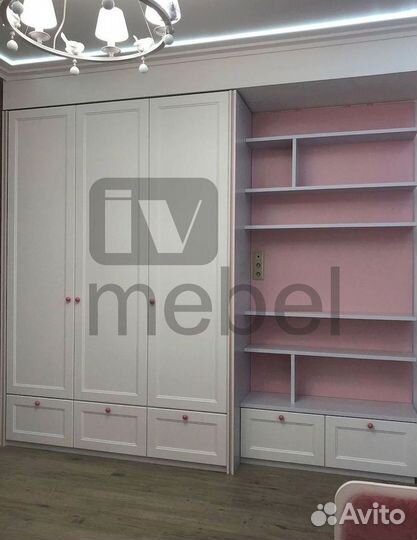 Шкаф двухстворчатый