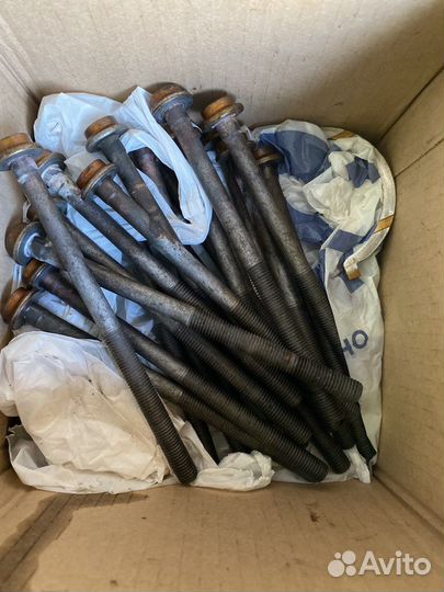 Болты гбц mercedes 6.3 AMG 156 мотор