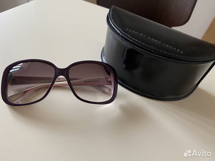 Солнцезащитные очки женские брендовые