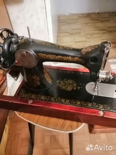 Швейная машина Подольск 2м ручная СССР