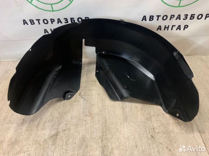 Подкрылок задний правый Nissan Note E11 (1.4)