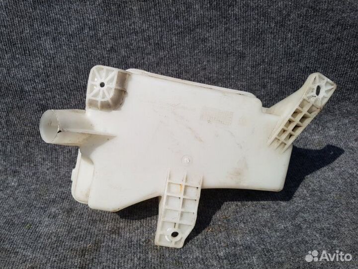 Бачок омывателя Opel Mokka 2015