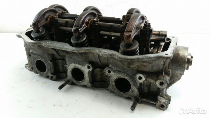 Головка блока цилиндров правая Nissan Cedric Y32