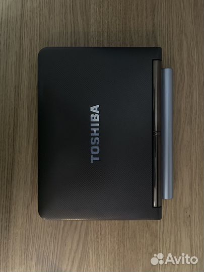 Ноутбук - Toshiba nв200-10Z