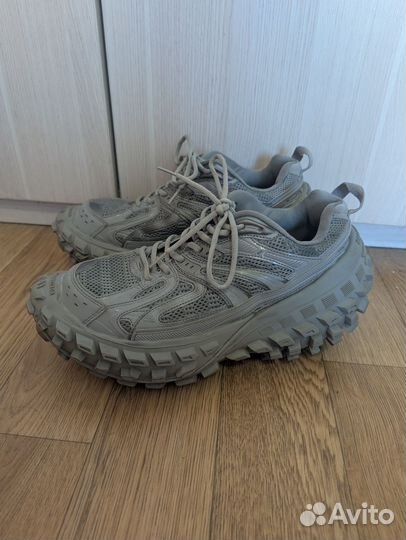 Кроссовки Balenciaga Defender