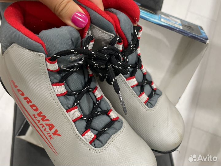 Лыжные ботинки