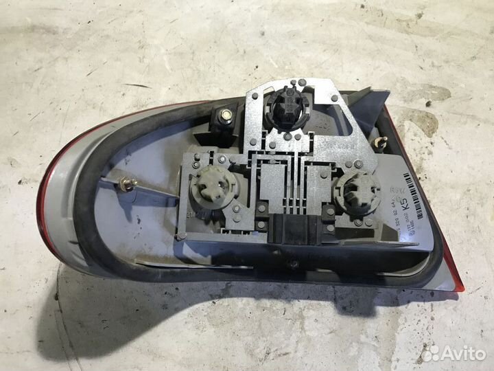 Фонарь правый наружный Mercedes Benz W210