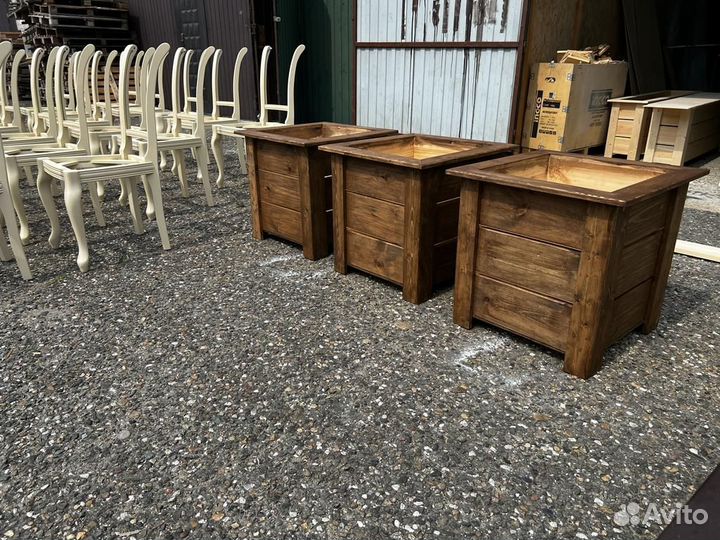 Кашпо напольное уличное из дерева 40 на 40