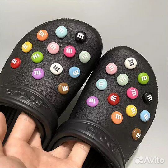 Джибитсы значки цепочки на кроксы,на шнурки