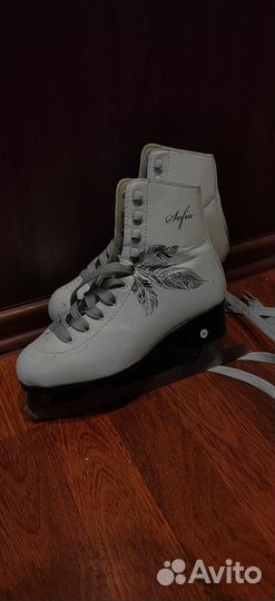 Коньки фигурные