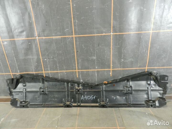 Пыльник двигателя центральный -Toyota RAV 4