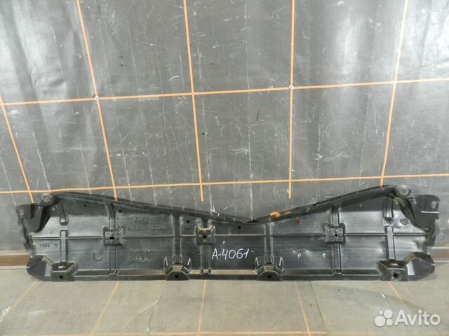 Пыльник двигателя центральный -Toyota RAV 4