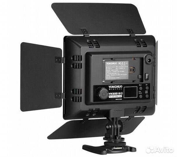 Накамерный свет светодиодный Yongnuo YN-300 III LE