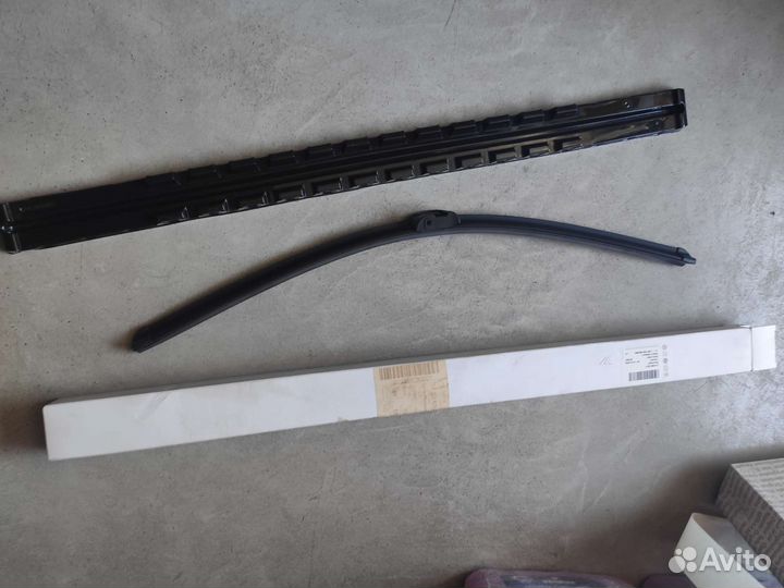 Задняя щетка стеклоочистителя touareg 7L6955425A