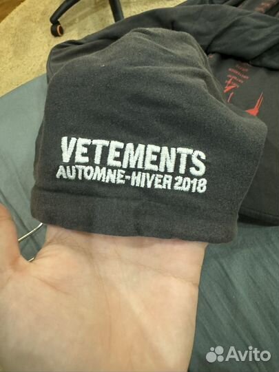 Vetements tour 2018 лонгслив оригинал