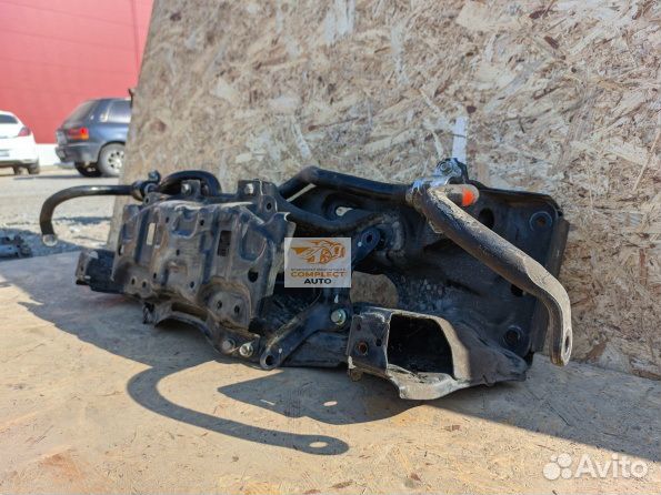 Подрамник передний Subaru Forester 5 SK