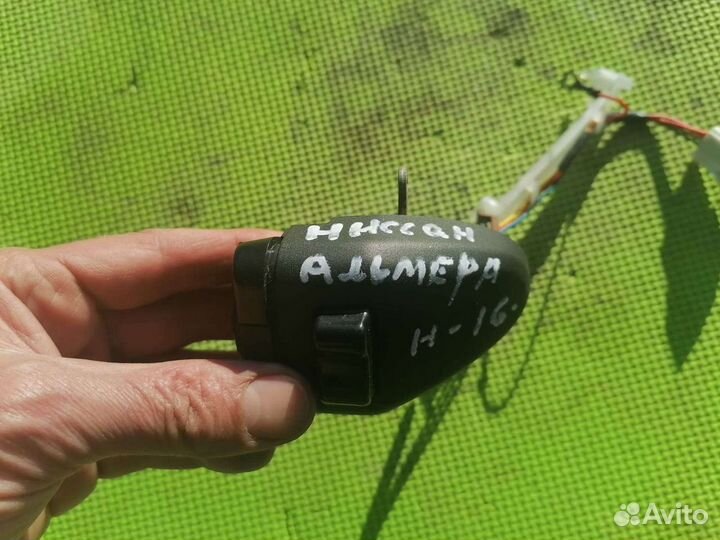 Кнопки в руль Ниссан Альмера N16 2000 год