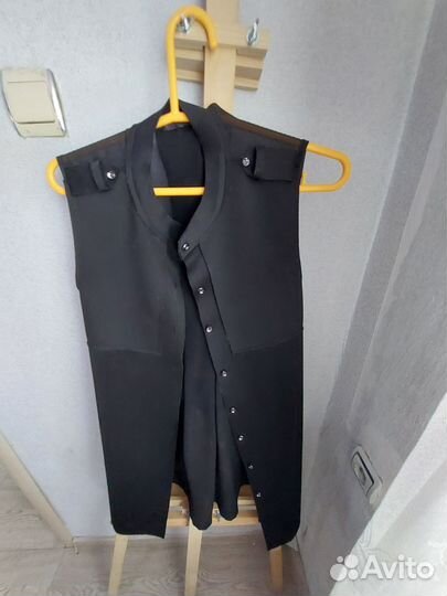 Безрукавка женская длинная