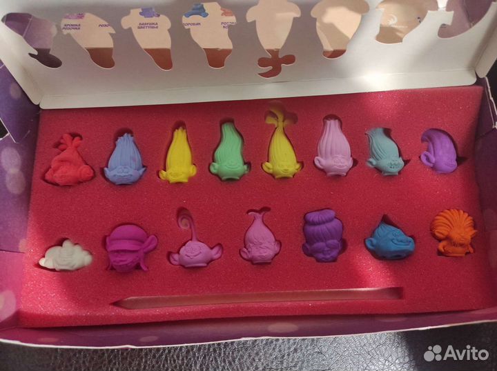 Коллекция ластиков троллей