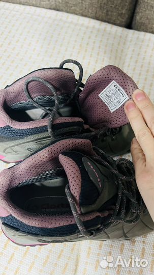 Походные ботинки