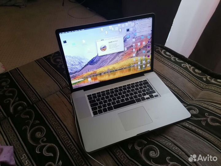 Apple MacBook Pro 17