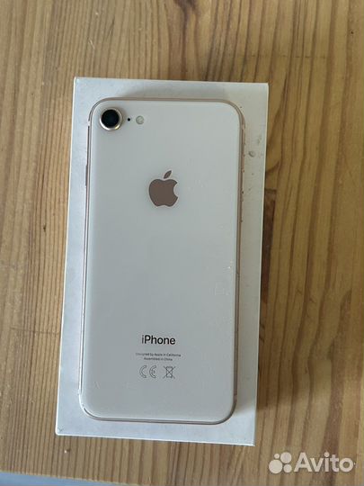 Телефон iPhone 8