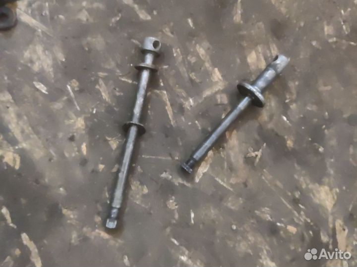 Ось колеса Восход 1/2 Ковровец