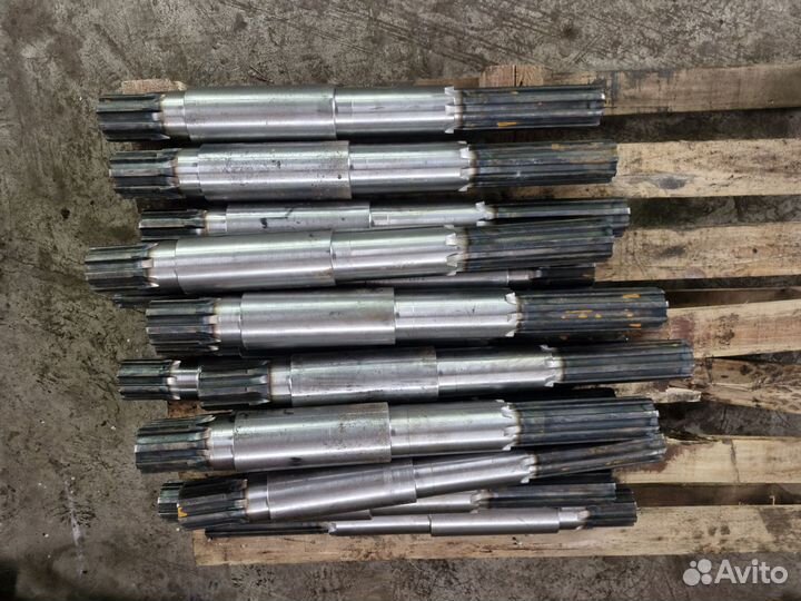 Вал шлицевой у 2260 башенного крана кб 408.21, 403