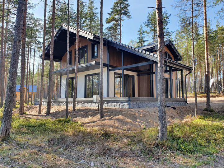 Дом 257 м² на участке 12,8 сот.