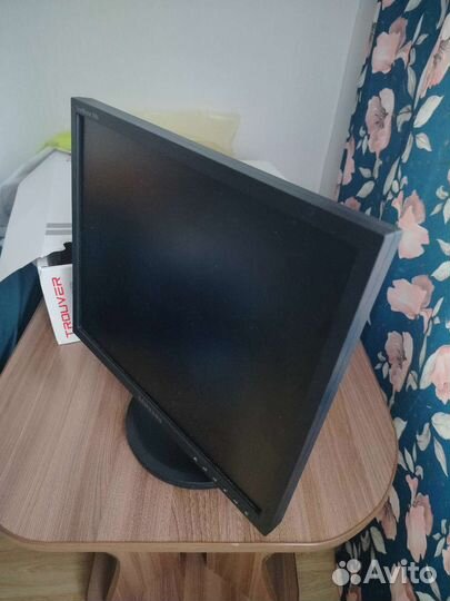 Монитор samsung