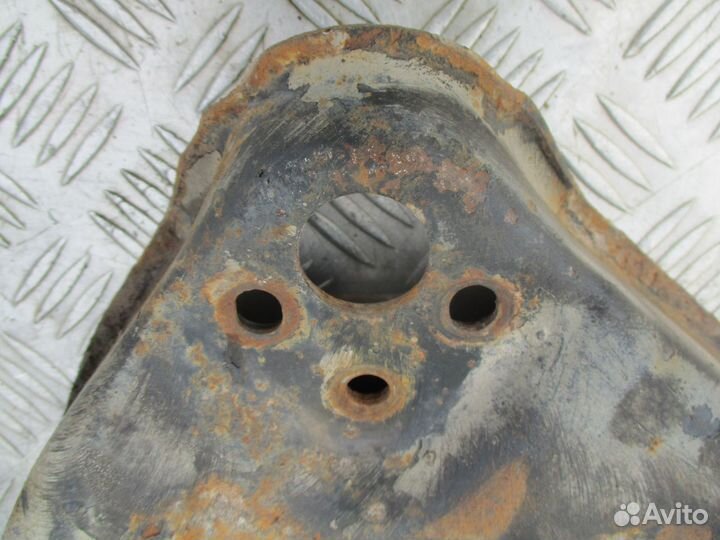 Рычаг передний верхний левый Hyundai Starex H1