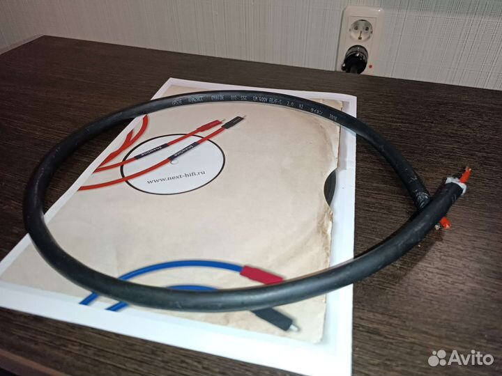 Кабель oyaide ee/f-s 2.0