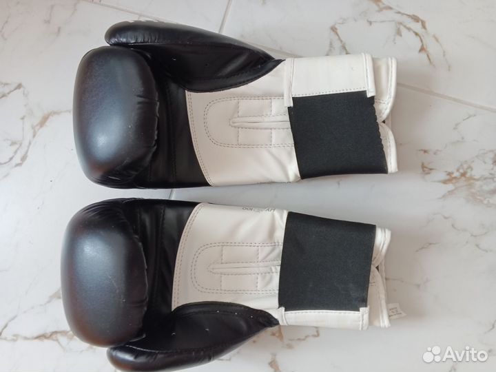 Боксерские перчатки 10 oz adidas