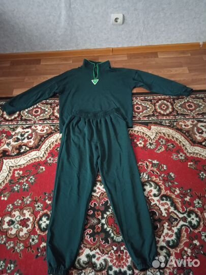 Спортивный костюм женский новый 50