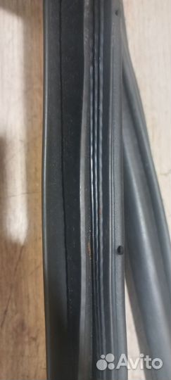 Уплотнитель двери задней правой C-Crosser, 4007