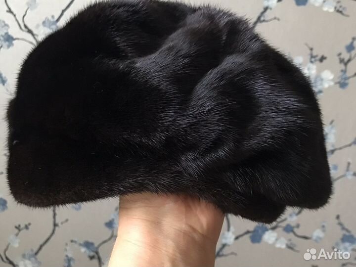 Берет женский норковый