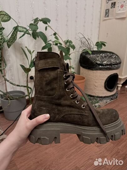 Ботинки замшевые новые зеленые