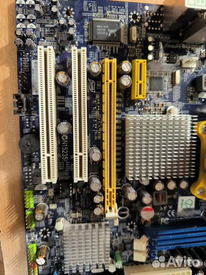 Материнская плата с процессором