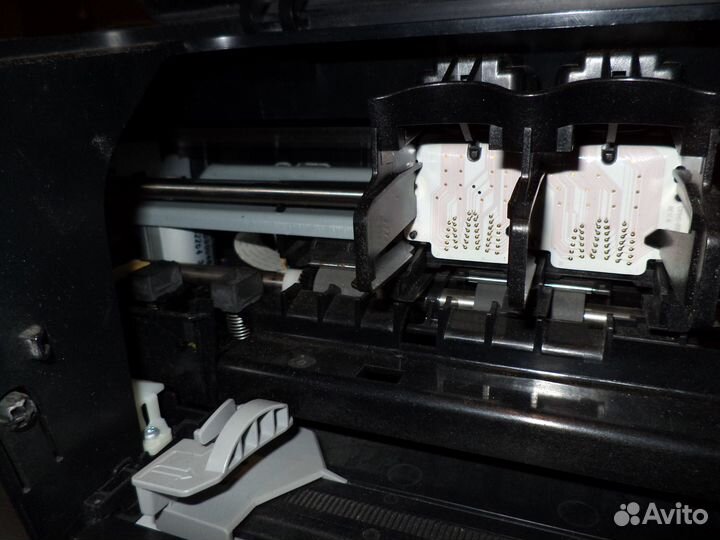 Продам принтер HP Deskjet D2460