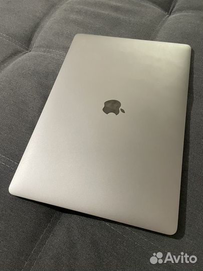 Apple MacBook Pro 15 2017 16gb 1tb