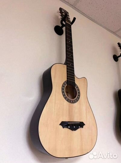 Акустическая гитара