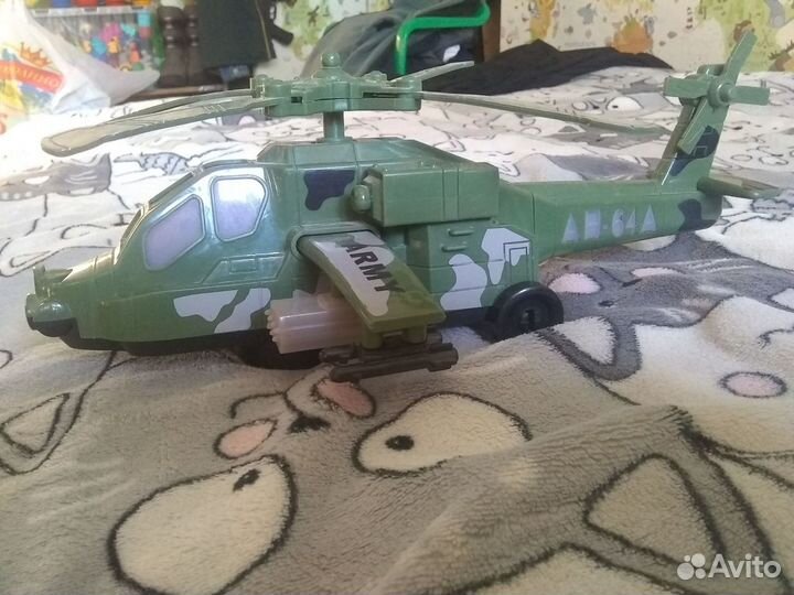 Вертолет AH-64 Apache