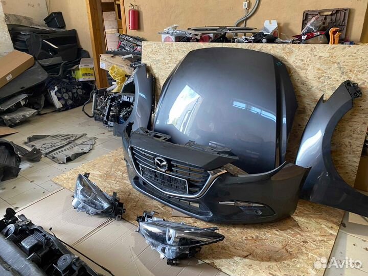 Mazda 3 BM Ноускат Передняя часть автомобиля
