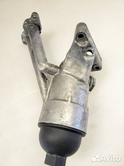 Кронштейн масляного фильтра Audi Q7/ A8 4.2 FSI