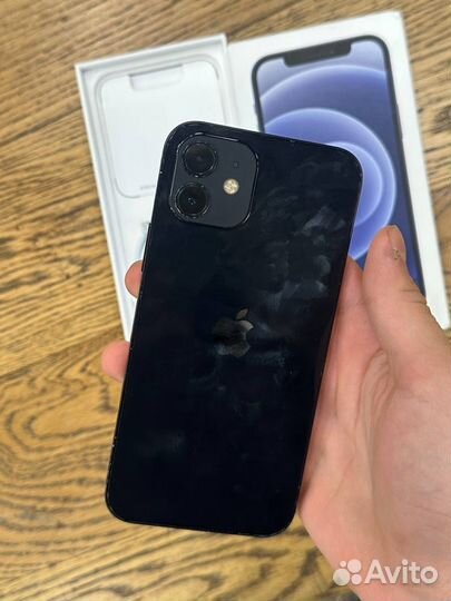 iPhone 12, 64 ГБ