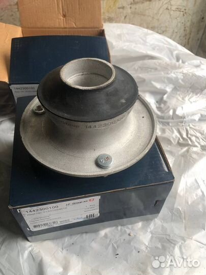 Опора амортизационной стойки Bmw