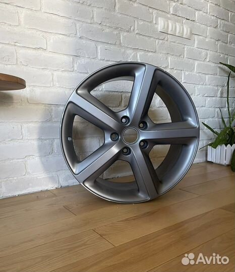 Оригинальный диск audi R20